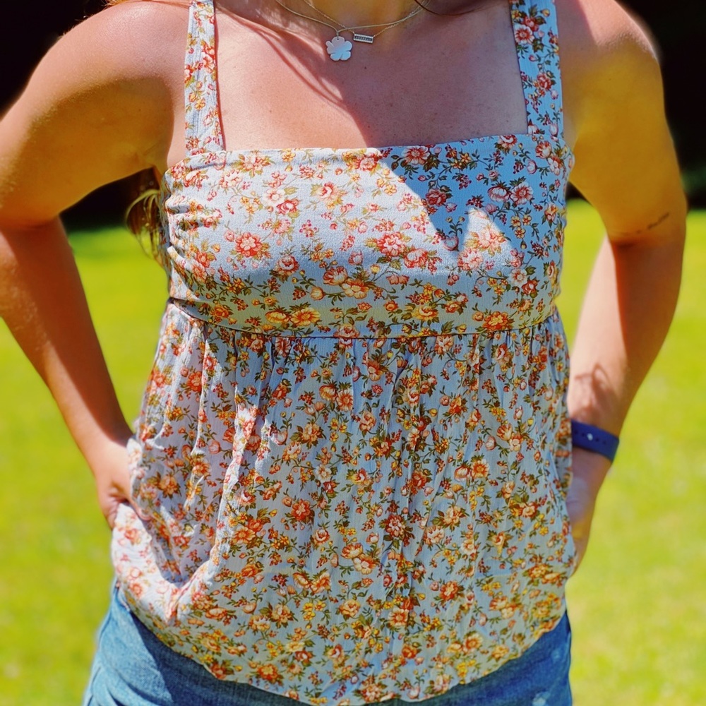 Tie shoulder floral tank
